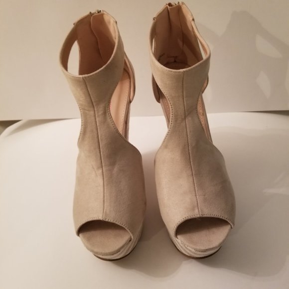 Red Cherry Beige and White Suede Espadrille Wedge Platform Sandals  (size 8.5) - Picture 4 of 8